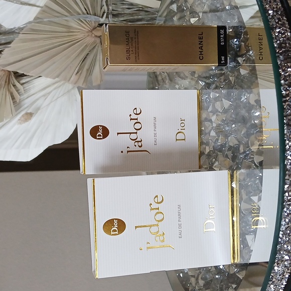 New 2 Dior J'adore Eau de Parfum and 1 Chanel Sublimage cream - Picture 15 of 17